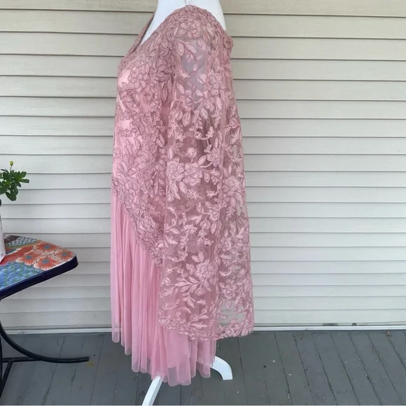 TADASHI SHOJI Embroidered Lace Cape Dress in Rose Quartz (Altered) - Picture 2 of 11